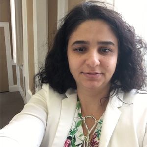 Meet your Posher, Leticia